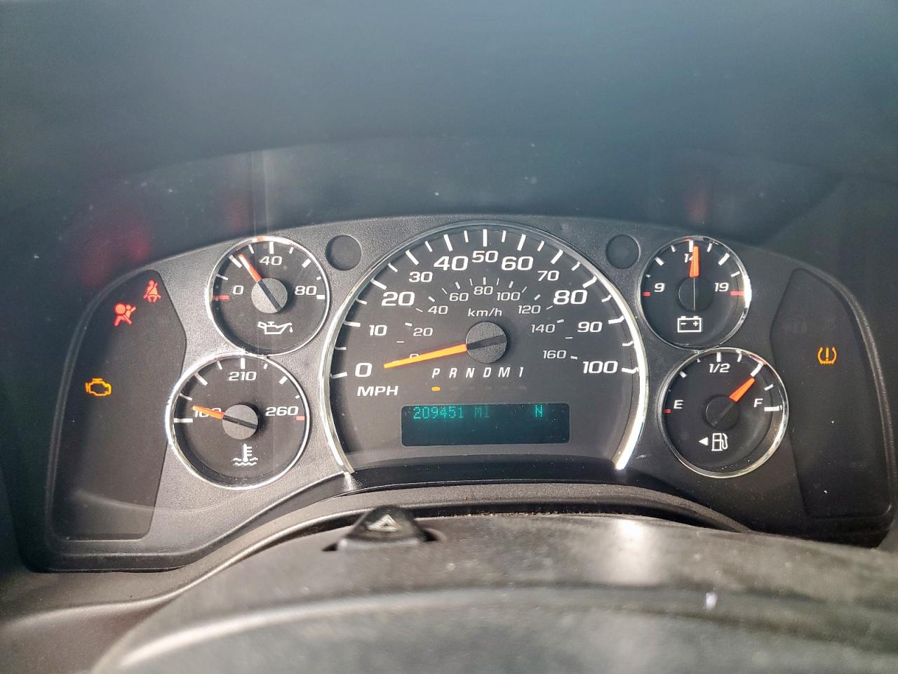 Chevrolet Express Image 11