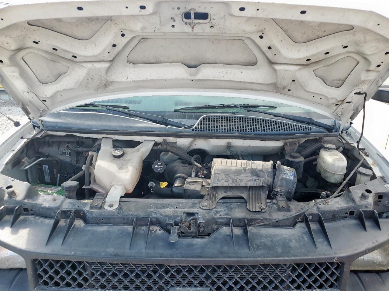 Chevrolet Express Image 9