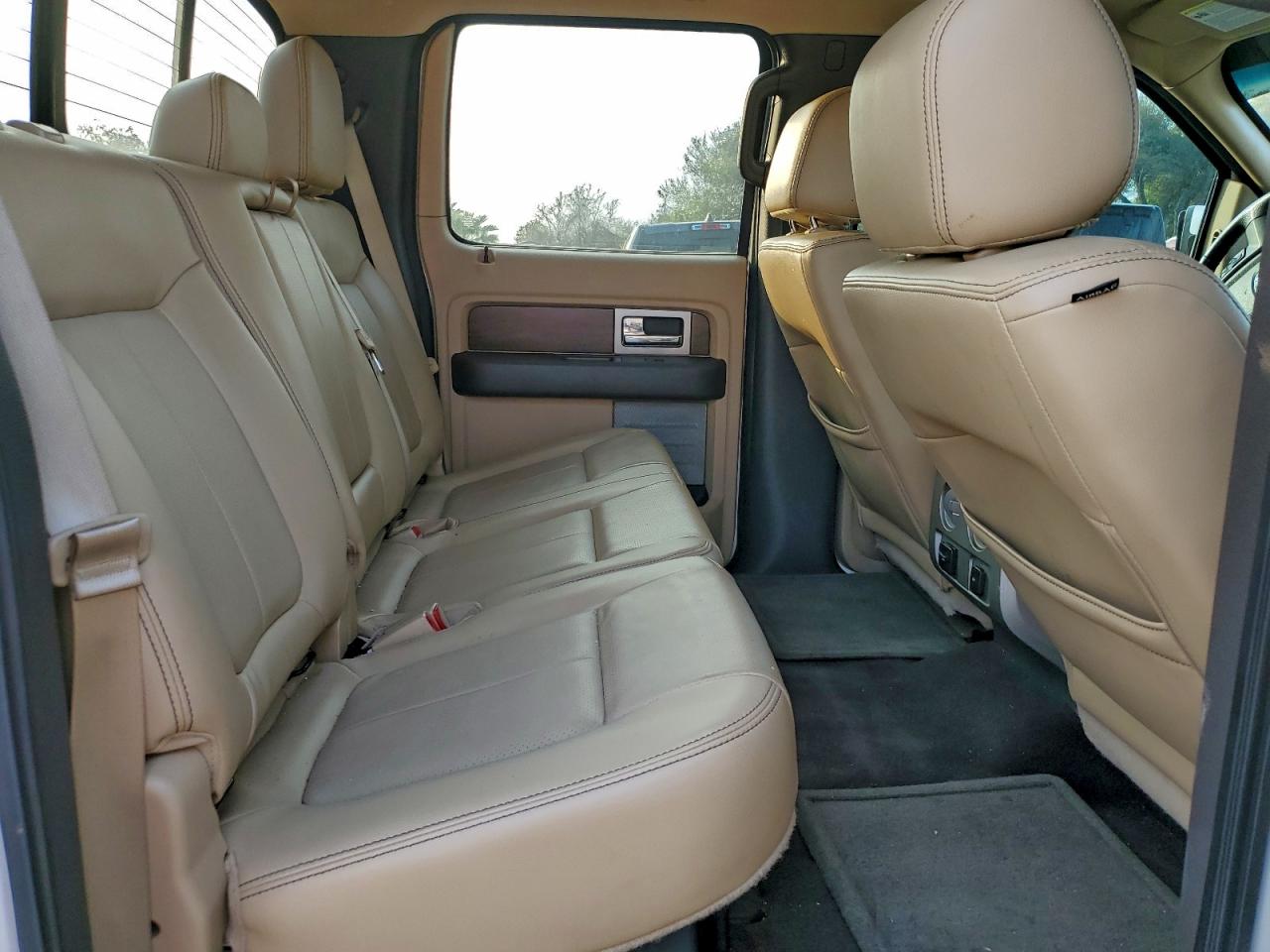 Ford F-150 Supercrew Image 12