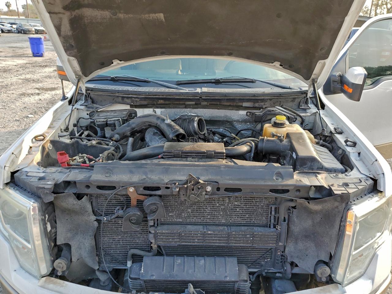 Ford F-150 Supercrew Image 8